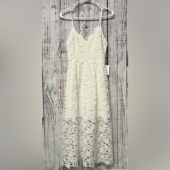 Astr Dresses & Skirts - Astr The Label A Line Lace Midi Dress- Small White